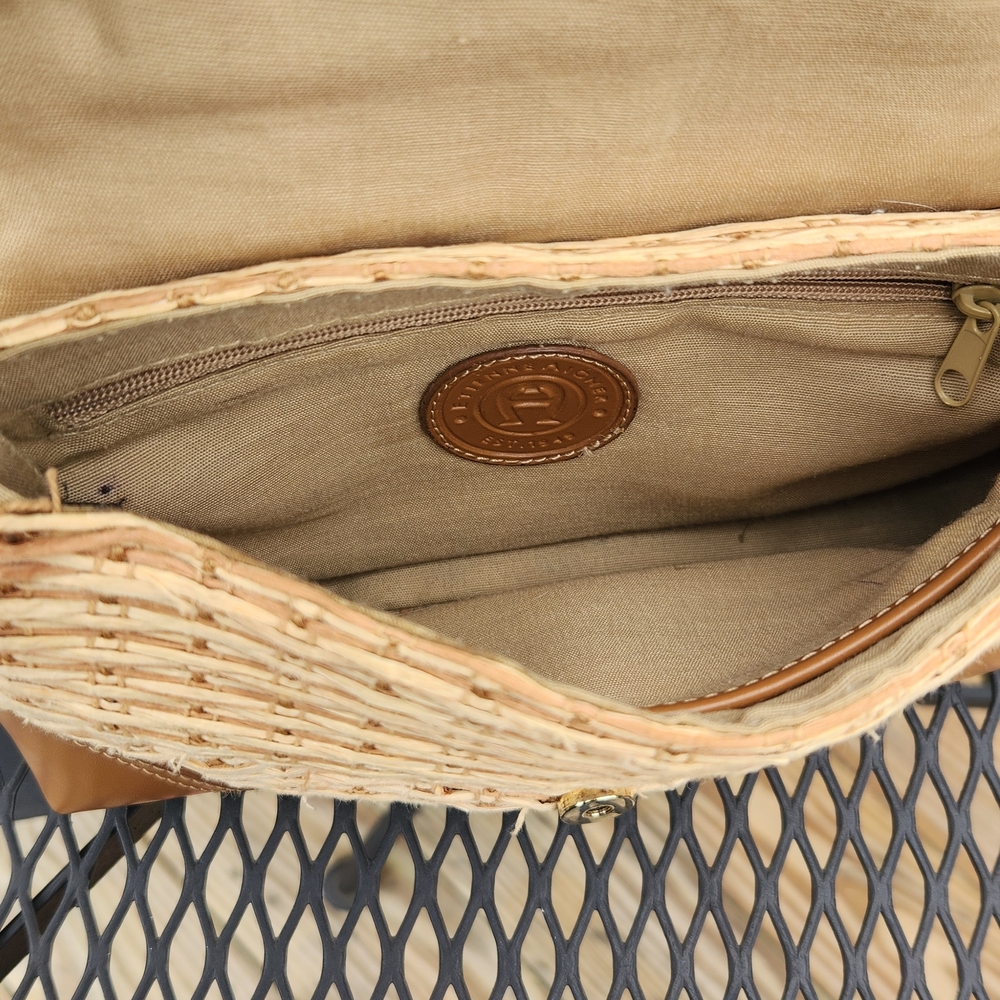 Vintage Etienne Aigner Natural Woven Shoulder Bag with Tan Leather Trim - Picture 4 of 7
